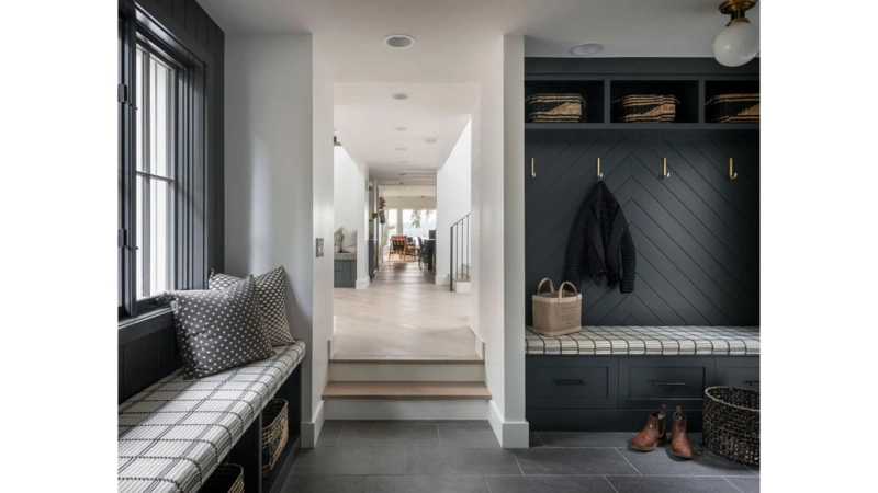 The Ultimate Mudroom Makeover: Organizing Your Entryway for Daily Life