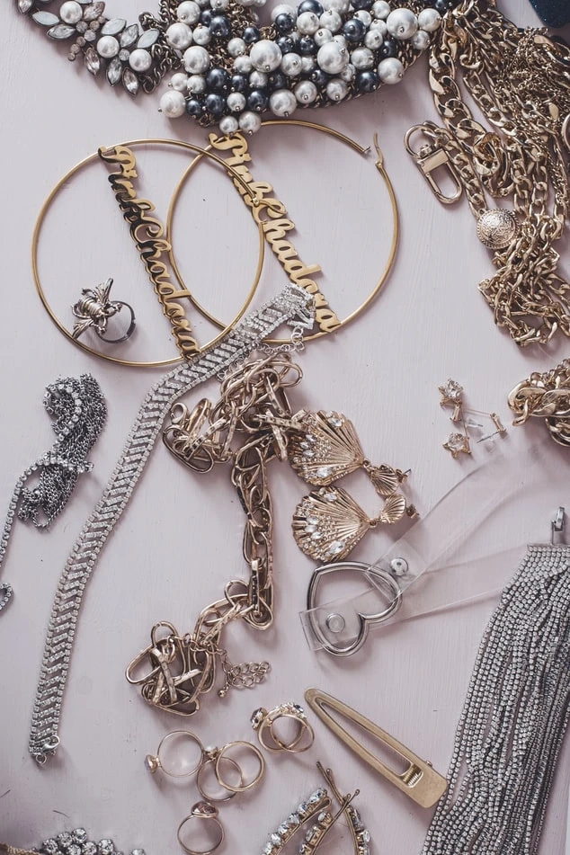 Get ready for the perfect summer and spring looks with cute earrings