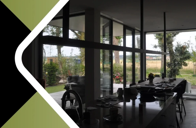 Zwarte Shutters: Tijdloze Elegantie voor een Luxe Interieur