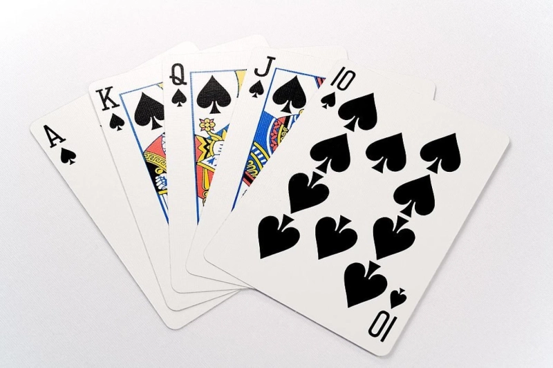 Learn About The Factors That Make Baccarat So Popular On Playon99