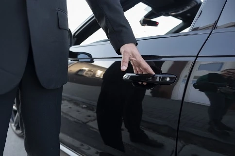 Exceptional Car Service at London Heathrow Airport - Heathrow Carrier