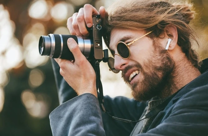 Turn Your Profile into a Lead Magnet with Expert Corporate Photography