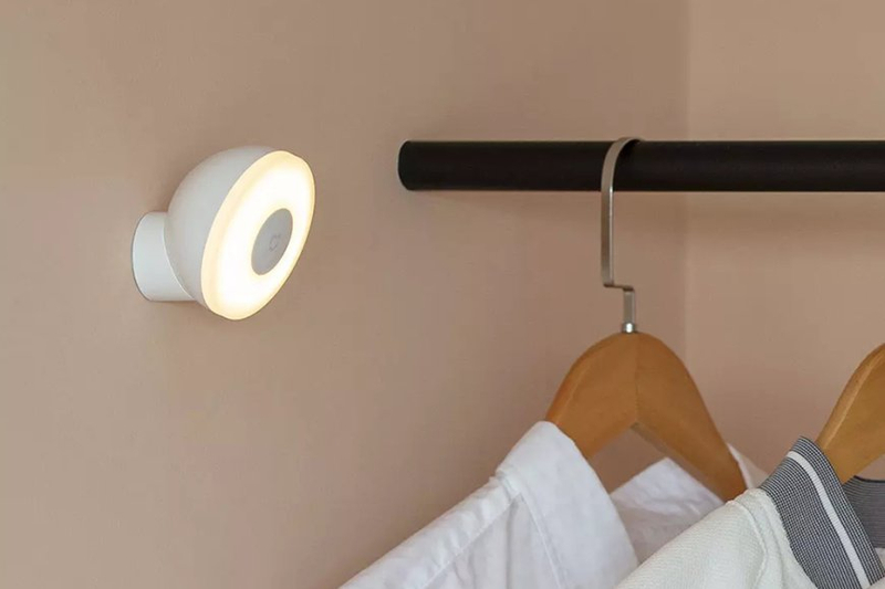 Mi Night Light: A Bright and Smart Bedside Companion