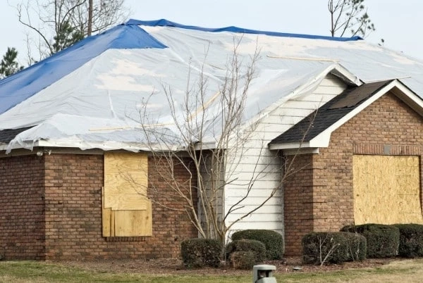 Using Roof Tarping Fort In Lauderdale In An Emergency