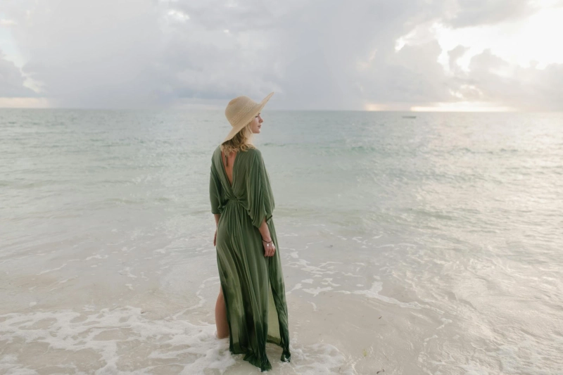 Minimalist Summer Dresses That Keep You Cool & Chic