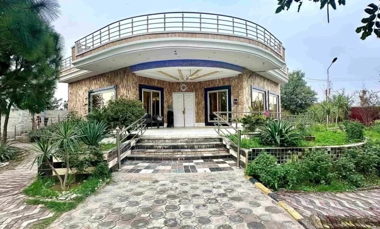Where is the best place to visit farmhouse in Faisalabad?