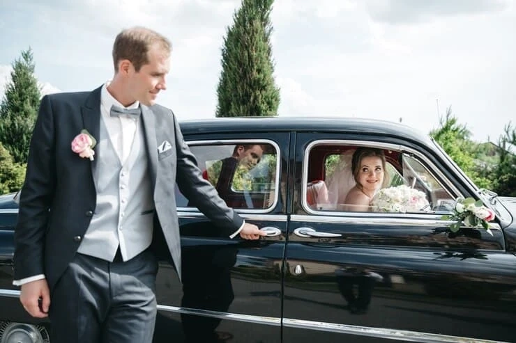 Choosing the Right Wedding Limo Service for Elegant Arrivals