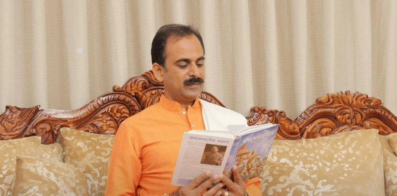 Ayurvedic Wellness with Acharya Manish Ji: A Journey to Healing