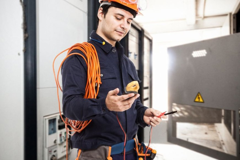 How to Repair a Circuit Breaker | Licensed Electrician Tips