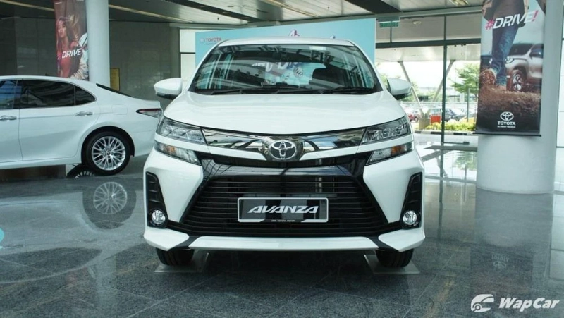 Model comparison between Toyota Avanza and Mitsubishi Xpander