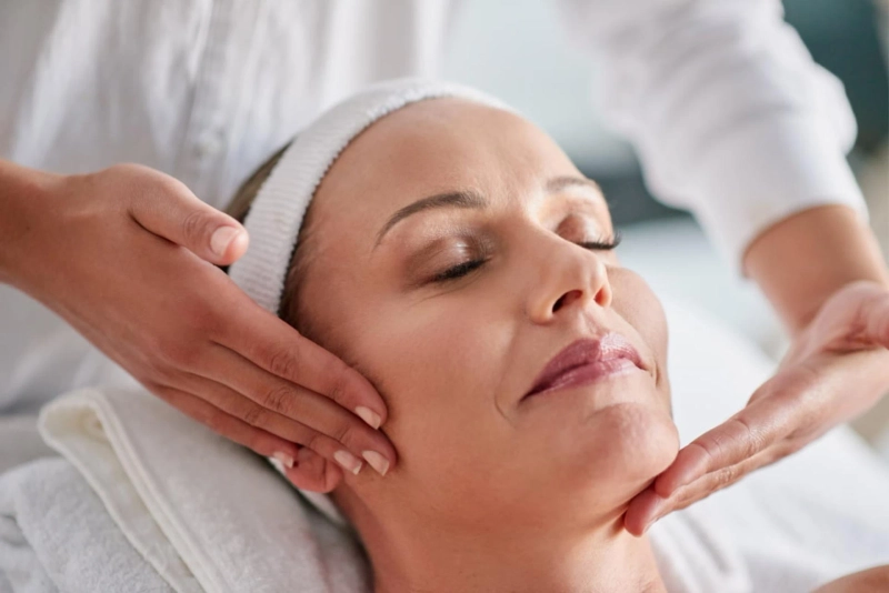 When Should You Start Using an Anti-Aging Serum?