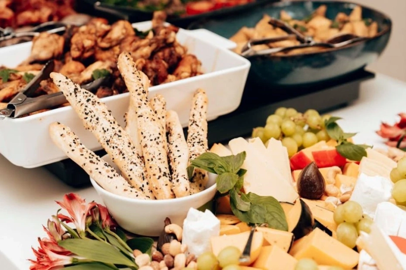 Feeding A Crowd Without The Stress