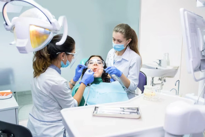 Comfortable Care at a Dental Clinic in Deerfield