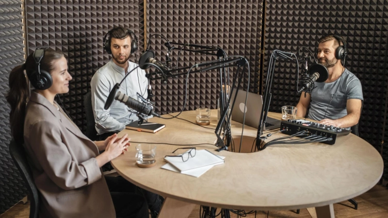 Podcast Recording Studio Ka Use Karke Editing Time Kaise Kam Hota Hai