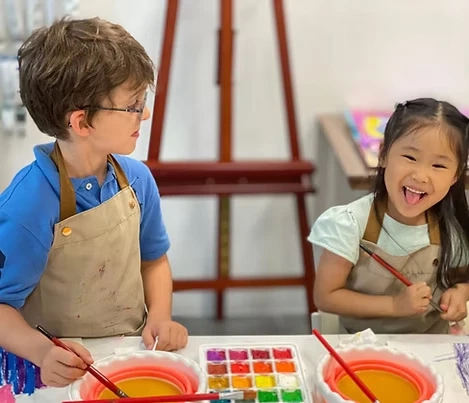How Art Classes in Wong Chuk Hang Blend Tradition with Modern Creativity
