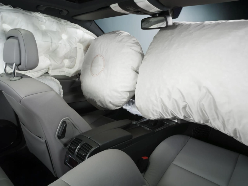 What Are The Differences Between The Two Types Of Automotive Airbag?