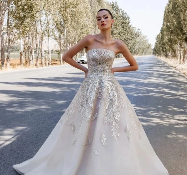 Debutante Ballgowns Featuring Sareh Nouri, Bliss Monique Lhuillier & Blue Willow by Anne Barge Statement Styles