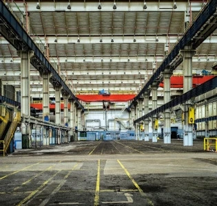 Things to look for while choosing a warehouse builder