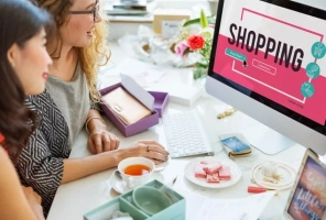 7 Essential Things to Know Before Buying a Prom Dress Online