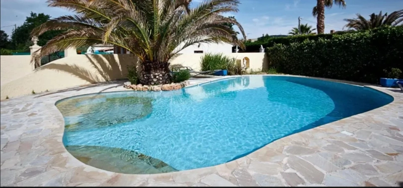 DIY Fiberglass Pools vs Concrete: Which Lasts Longer?