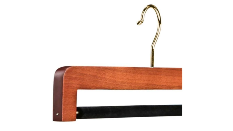 Wooden Suit Hanger: Why Choose Quality Hangers Today?