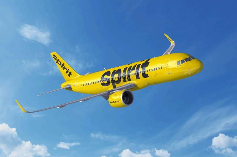 How do I speak to a live person at Spirit Airlines?