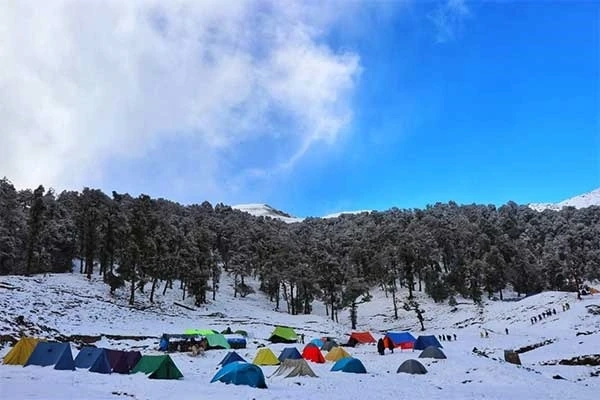 Why Brahmatal Is India’s Best Winter Trek for Snow Lovers