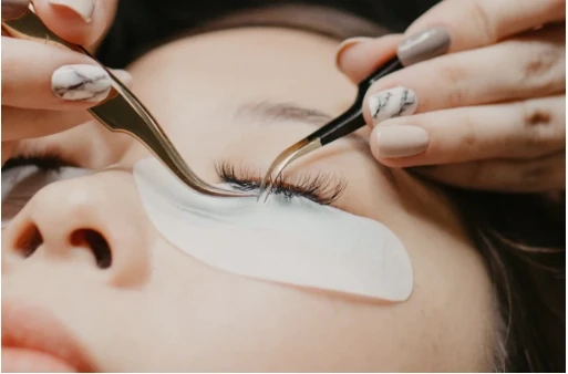 THE FIRST BUSINESS IN SC TO SPECIALIZE IN EYELASH EXTENSIONS!
