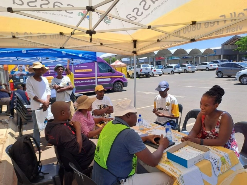 Can someone who receives a SASSA grant also work part-time?