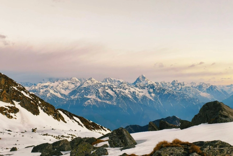 Best Spring Treks in Uttarakhand 2026: Why Pangarchulla Peak Tops the List