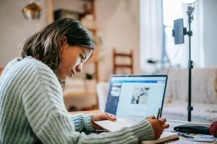 Building Lasting Connections: Innovative Loyalty Programs
