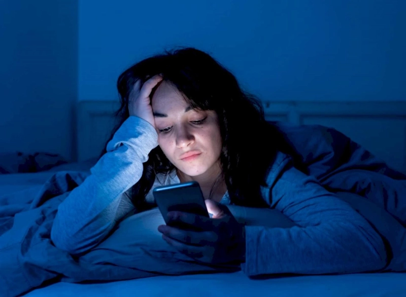 Overwhelmed by Screen Time: How to Say No to Virtual Meet-ups