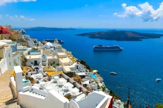Where To Stay In Santorini best places you Must to know?