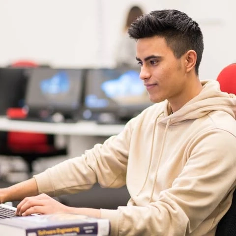 MIT’s MBAnalytics receives accreditation from Australian Computer Society on a Professional Level