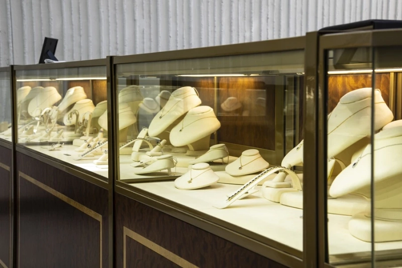 How Far Should You Travel to Invest in Fine Jewelry?