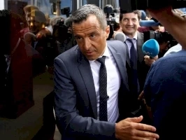 Agentes de futebol sinalizam disputa na Justiça contra a Fifa