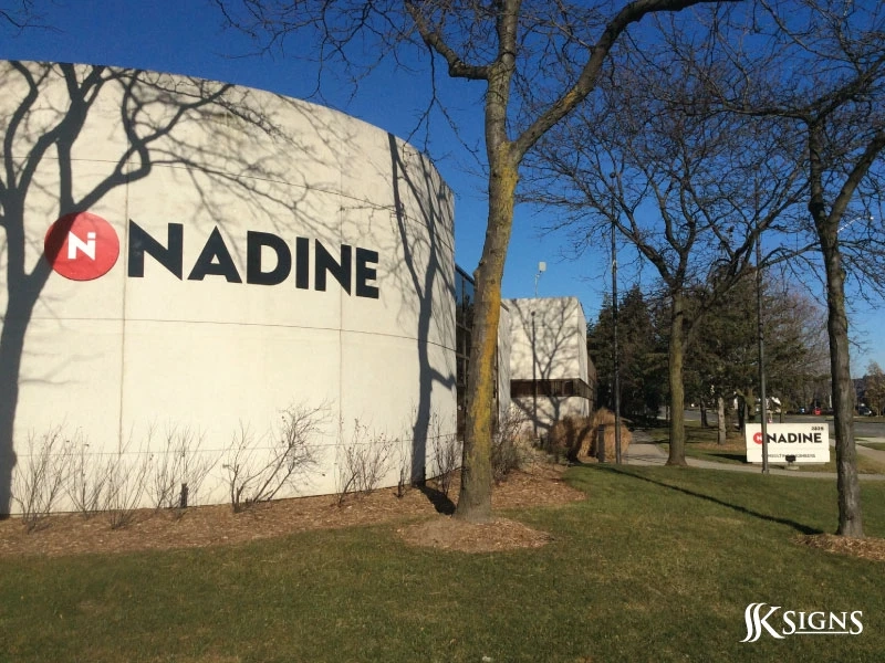 Custom Dimensional Letters in Mississauga: A Modern Signage Trend