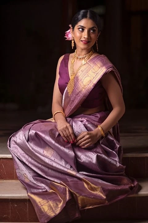 Saree- A six yards of regal elegance!