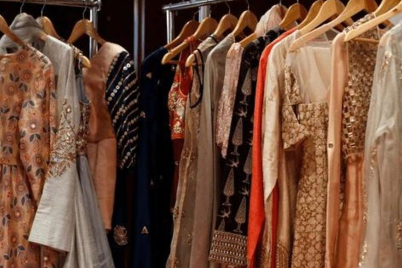 The Ultimate Guide to Formal Dresses: Styles, Trends & More