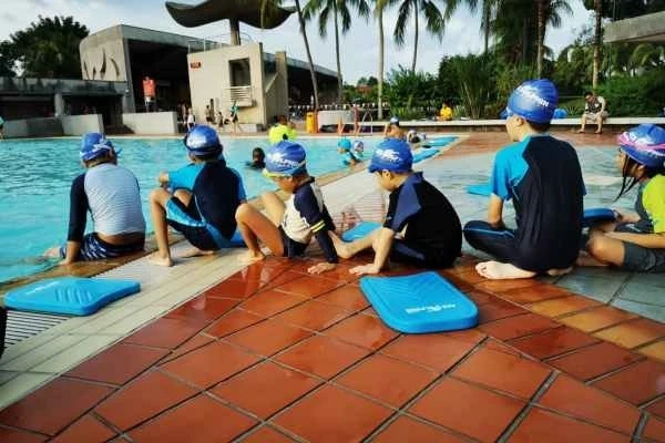 Which Is The Best Swimming Class For Adults In Singapore With Private Lessons?