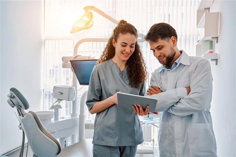 How Dental Clinic Software Improves Patient Experience and Practice Efficiency