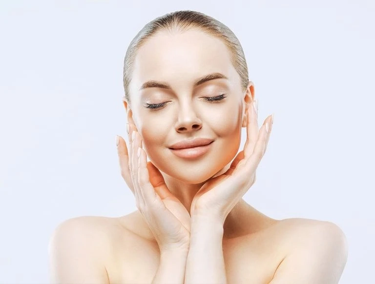 Non-Invasive Lift: Dubai's Liquid Facelift Options