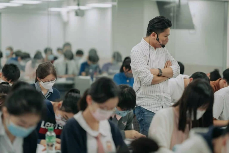 Mastering DSE Mathematics Paper 1: A Student-Focused Review and Learning Guide