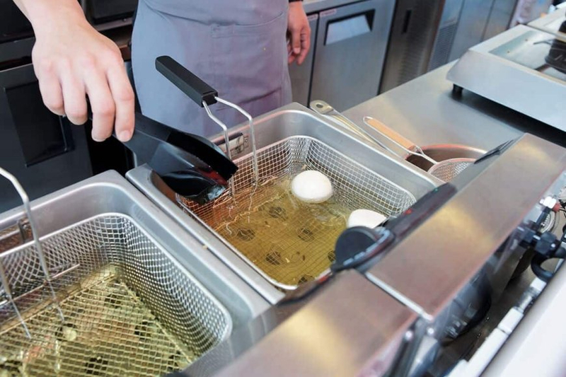 Commercial Deep Fryer Giving You Trouble? Here's How to Find Repair Services in San Bernardino