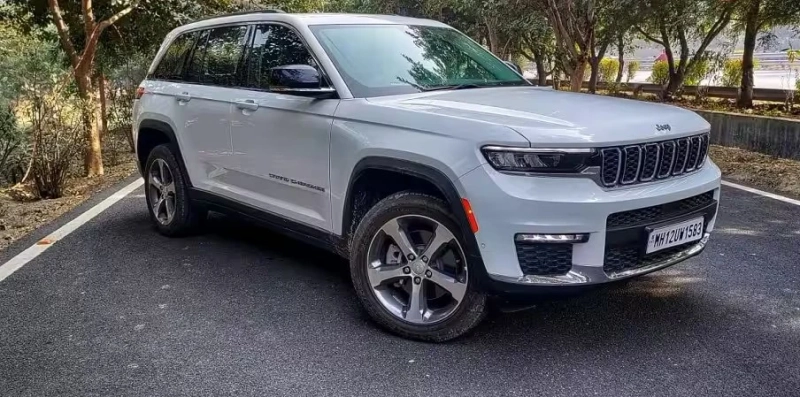 Exploring the Striking Exterior Design of the Jeep Grand Cherokee