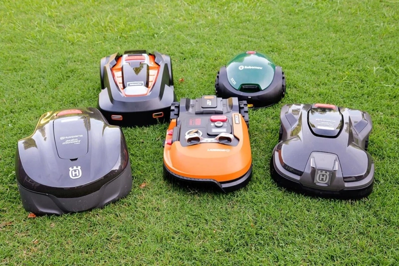 A Comprehensive Guide To The Best Robotic Lawn Mowers