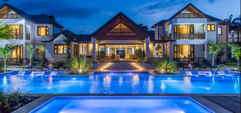 A Local’s Guide to the Best Beaches Near Your Villa Rental in St. John, USVI