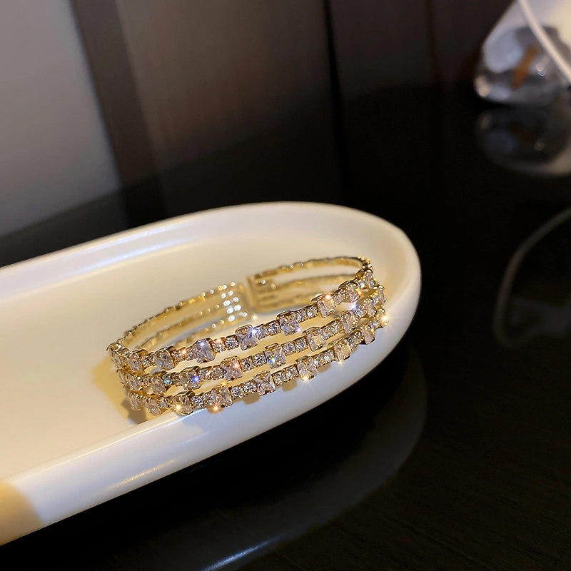3 tips to determine value of costume jewelry
