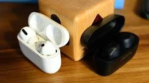 Jabra Elite 7 Pro vs. Apple AirPods Pro: Which One is Better?