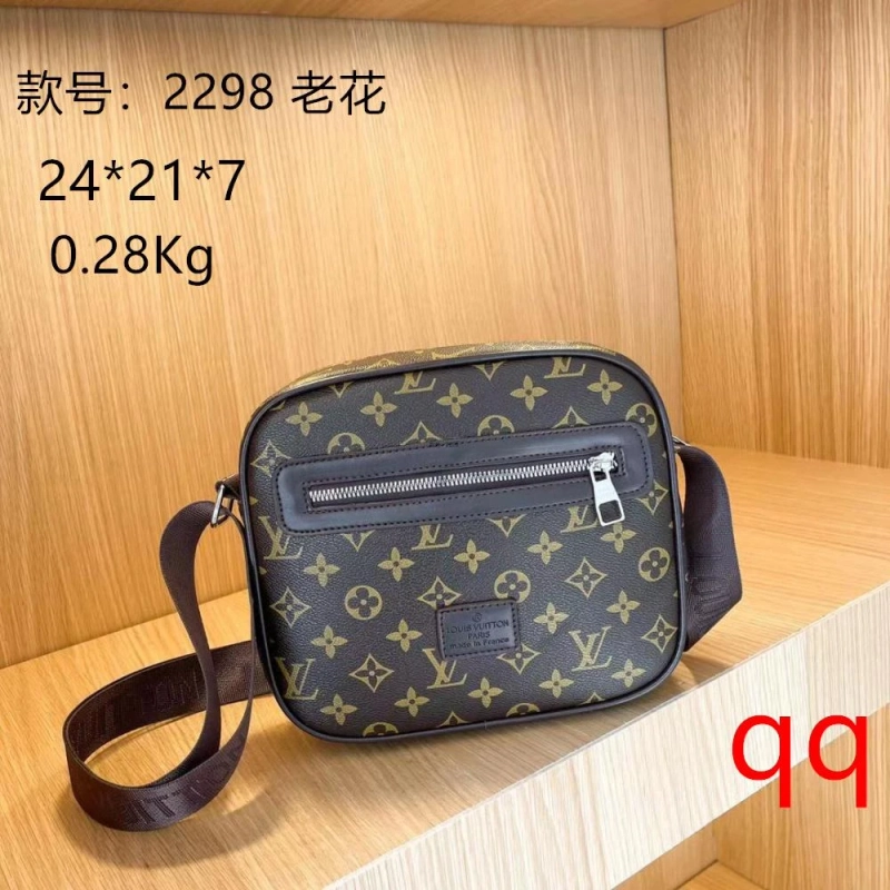Enhance Your Look with a Black Shoulder Bag